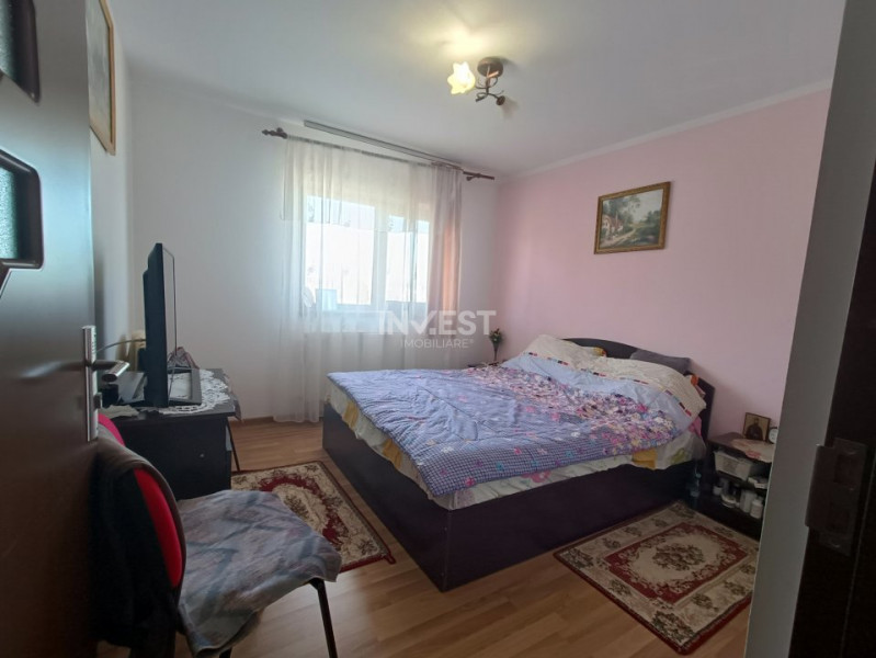 Casa 5 camere-strada principala - Tomesti