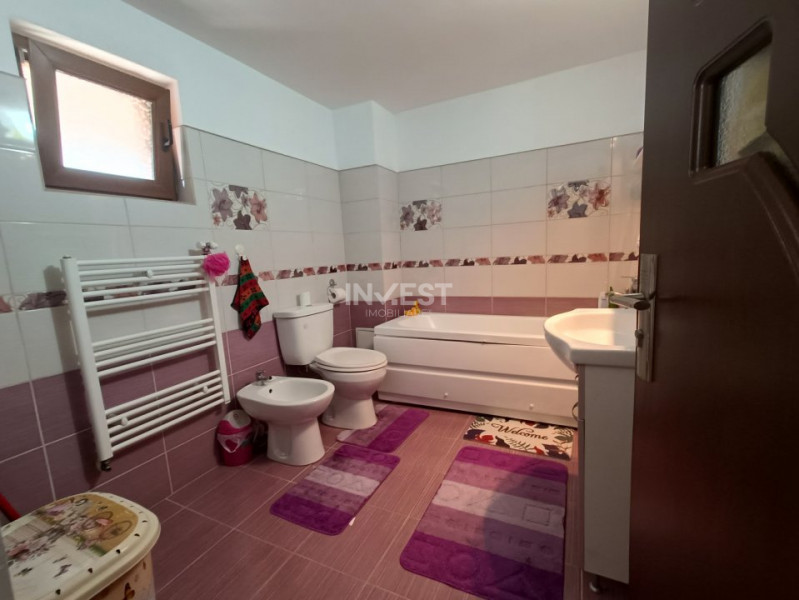 CASA INDIVIDUALA , ZONA TOMESTI, 5 CAMERE