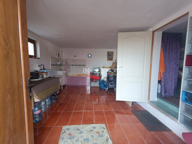 CASA INDIVIDUALA , ZONA TOMESTI, 5 CAMERE