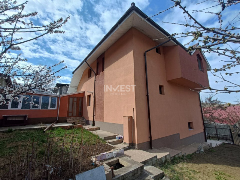 CASA INDIVIDUALA , ZONA TOMESTI, 5 CAMERE