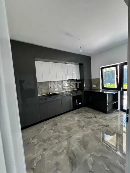 VILA SEMI-SINGLE , 4 CAMERE, DOUA BAI, MAGAZIE, 110 MP UTILI , HORPAZ