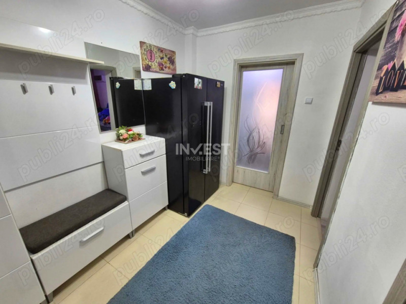 Apartament 3 camere-Podu Ros-Liceul Emil Racovita