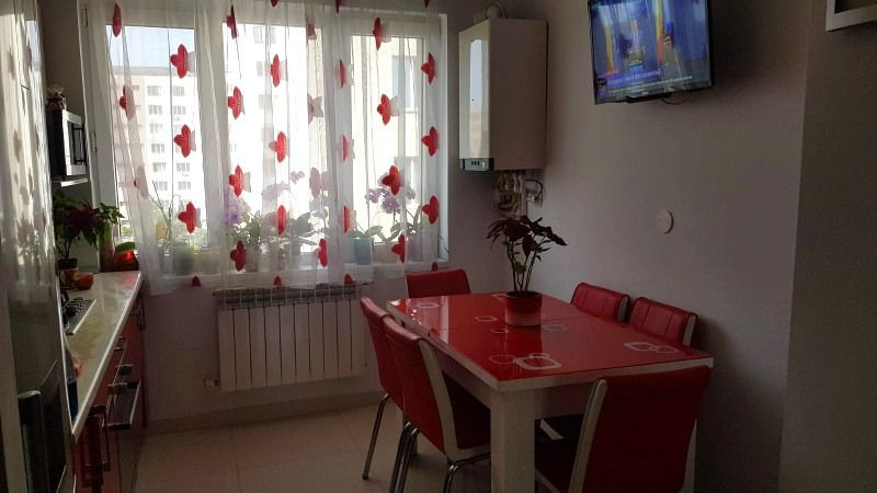 Apartament 3 camere -  Blv. Alexandru cel Bun - etaj intermdiar