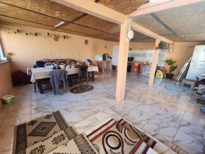 CASA INDIVIDUALA , ZONA TOMESTI, 5 CAMERE