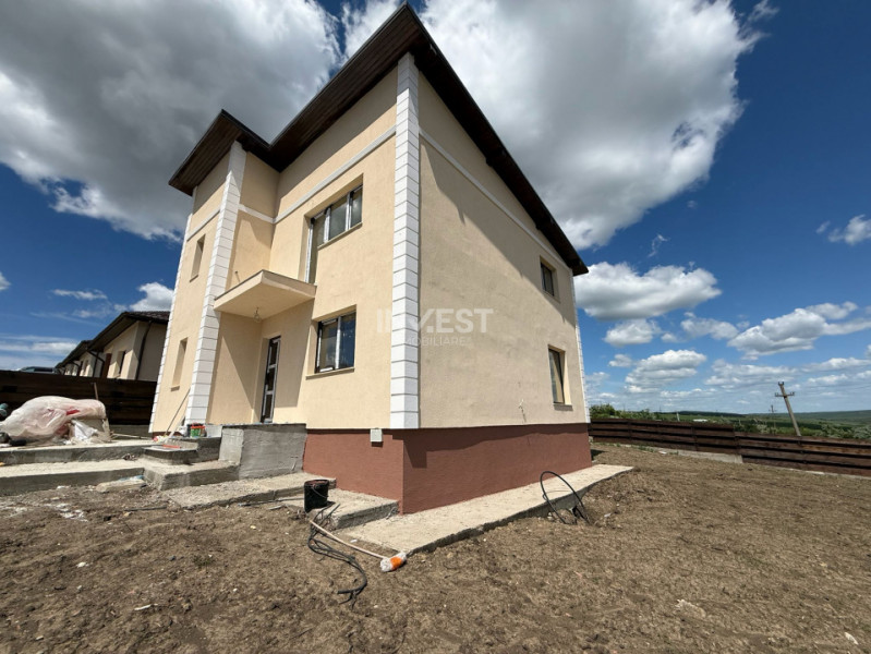 Casă individuală cu 4 camere și teren 550mp2 COMISION 0%