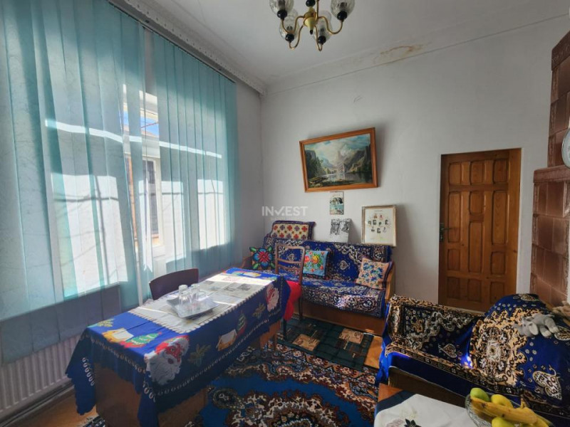 CASA CENTRU IASI, 7 CAMERE,  143 MP UTILI, 22 MP BECI, MAGAZIE SI GARAJ