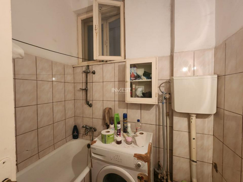 CASA CENTRU IASI, 7 CAMERE,  143 MP UTILI, 22 MP BECI, MAGAZIE SI GARAJ