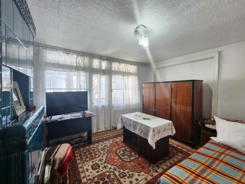 CASA CENTRU IASI, 7 CAMERE,  143 MP UTILI, 22 MP BECI, MAGAZIE SI GARAJ