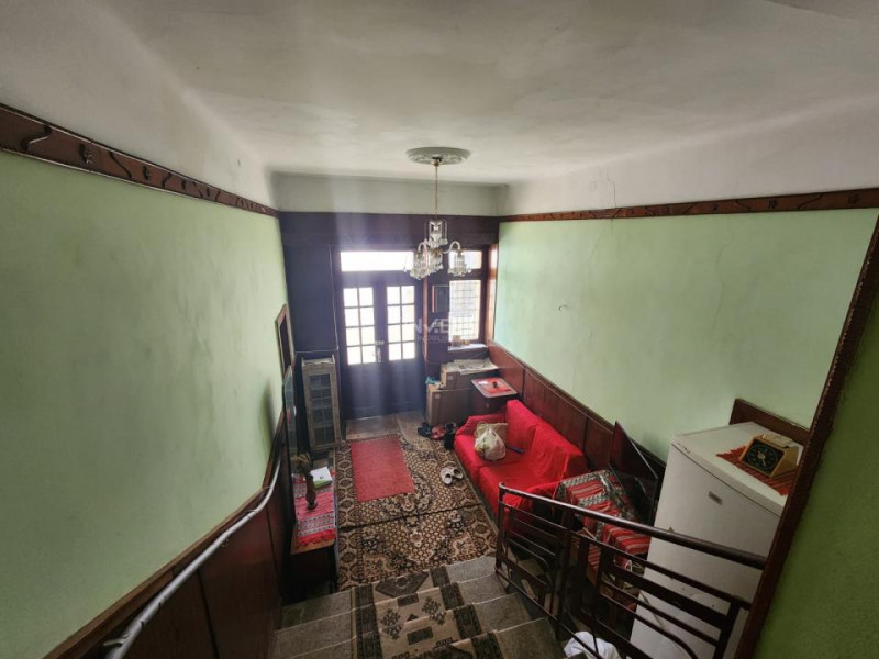 CASA CENTRU IASI, 7 CAMERE,  143 MP UTILI, 22 MP BECI, MAGAZIE SI GARAJ