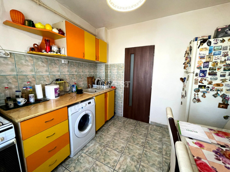 Apartament 3 camere Mircea cel Bătrân – 69 mp – vedere panoramică 