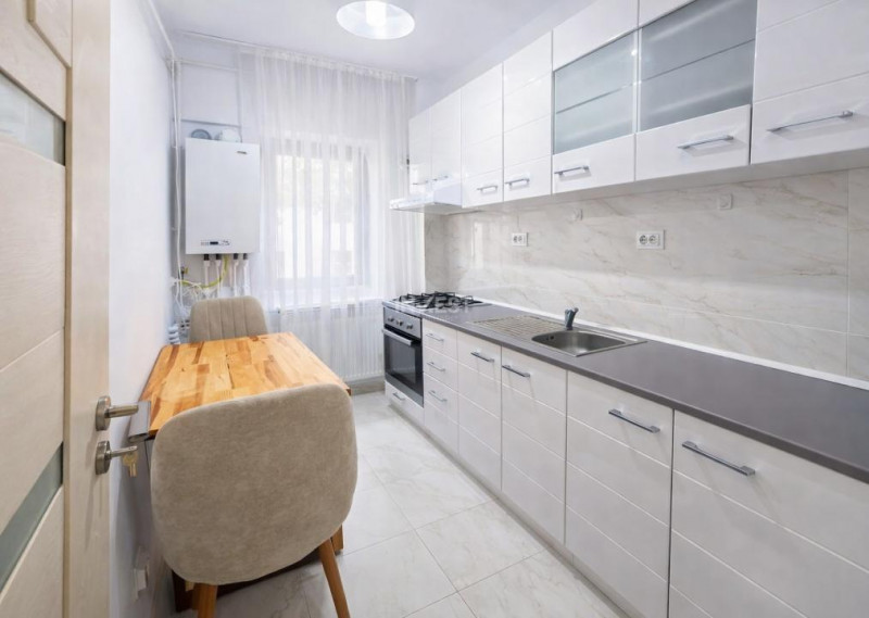 Apartament cu 2 camere decomandat în Bucium, bloc din 2020