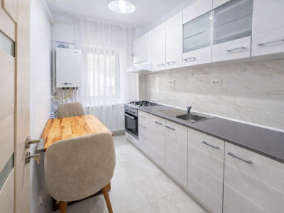 Apartament cu 2 camere decomandat în Bucium, bloc din 2020