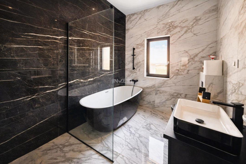 Casă cu 4 camere și 2 băi, gata de mutare, de vânzare în Bucium - Iași