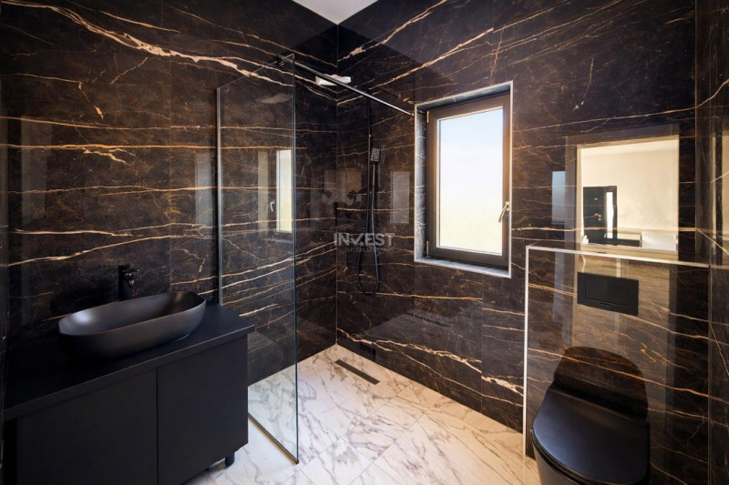 Casă cu 4 camere și 2 băi, gata de mutare, de vânzare în Bucium - Iași