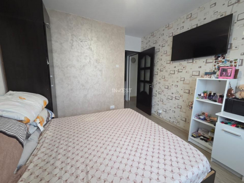 Apartament 2 camere- Decomandat- Etaj intermediar