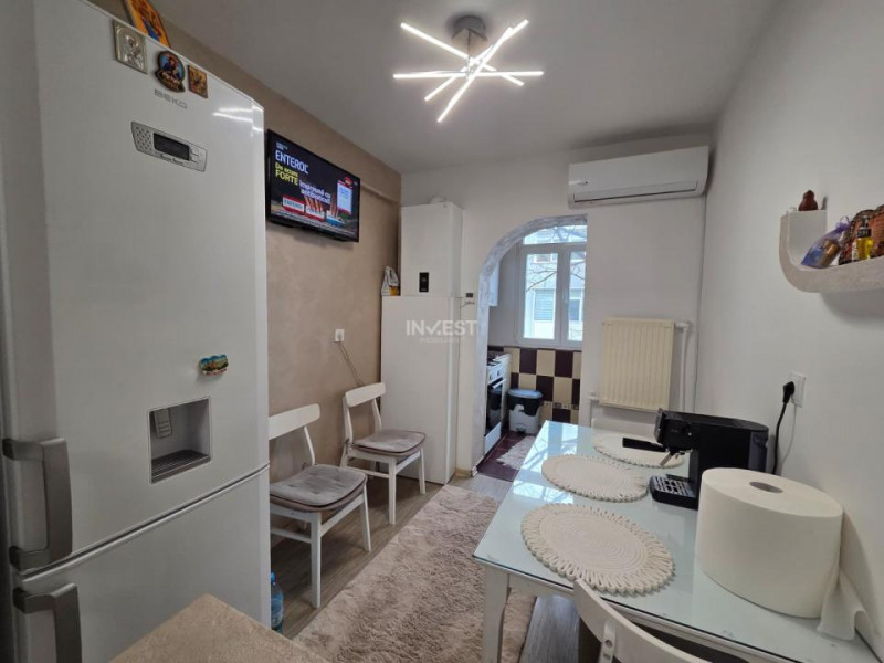 Apartament 2 camere- Decomandat- Etaj intermediar
