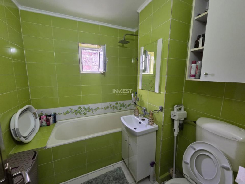 Apartament 2 camere- Decomandat- Etaj intermediar