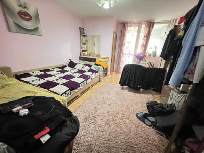 Garsoniera 31 mp ,etaj 1 , zona Tatarasi