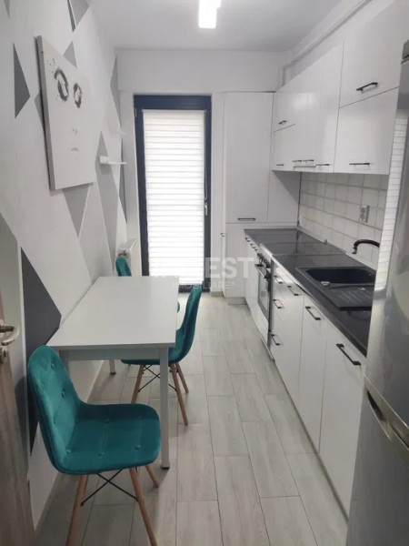 APARTAMENT CU 2 CAMERE DECOMANDAT, ETAJ 1, CAPAT CUG
