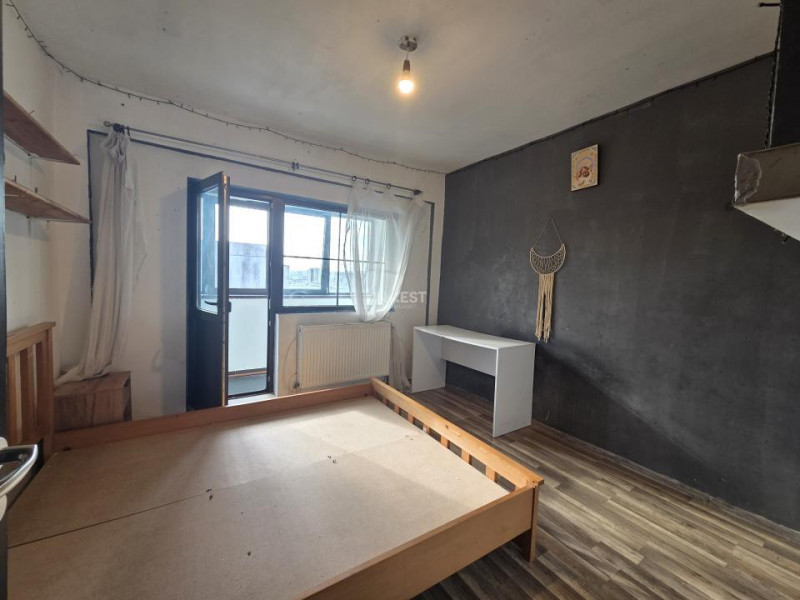 Apartament 4 camere-decomandat-Dacia