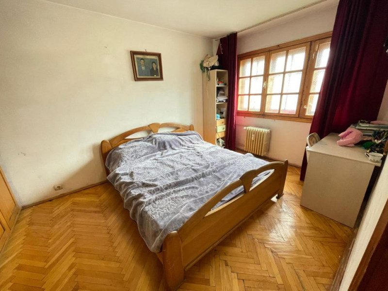 Apartament 3 camere-Podu Ros-etaj 1