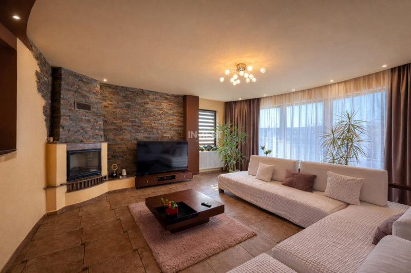 Vilă cu 7 camere și 825 mp teren în cartierul Bucium-Iasi