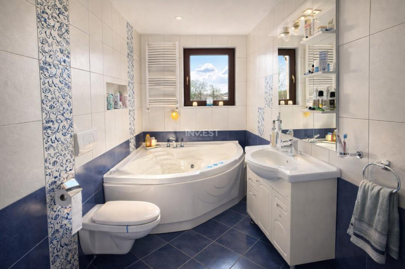 Vilă cu 7 camere și 825 mp teren în cartierul Bucium-Iasi