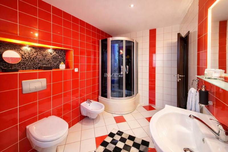 Vilă cu 7 camere și 825 mp teren în cartierul Bucium-Iasi