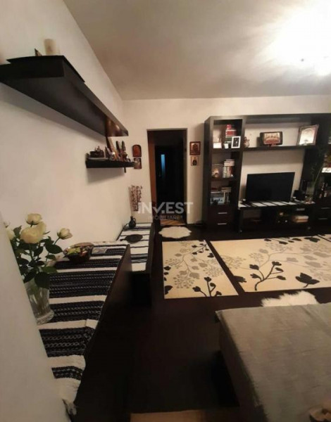 Apartament 3 camere- zona Dacia