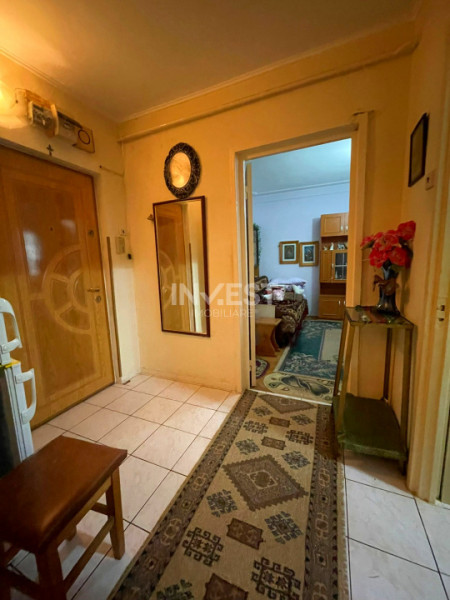 Ap 2 camere decomandat-54 mp-etaj 1-Podu Ros-Palas Mall