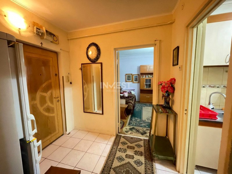 Ap 2 camere decomandat-54 mp-etaj 1-Podu Ros-Palas Mall