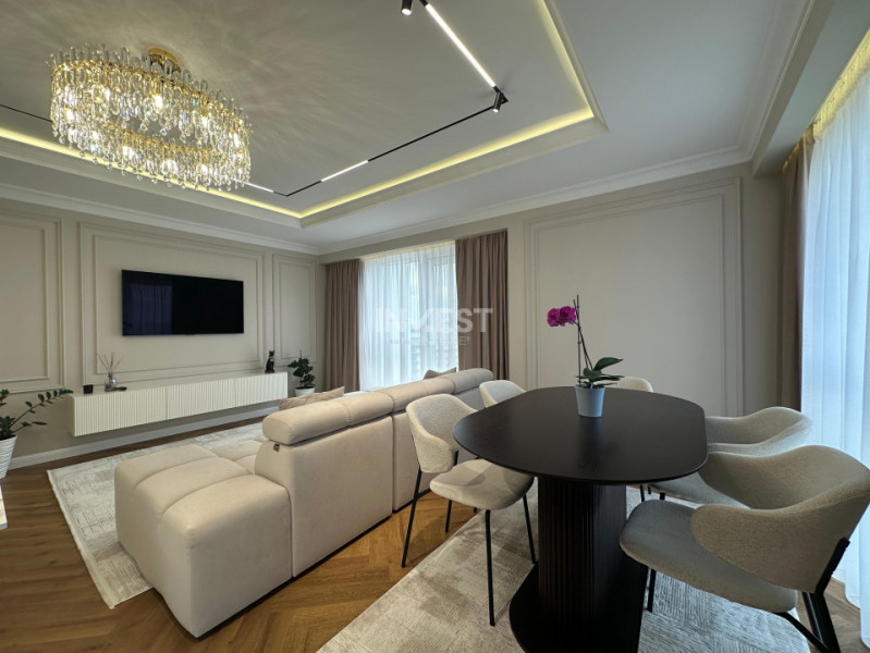 Apartament Deosebit De 3 Camere In Azimut-Copou