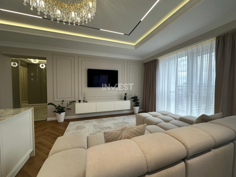 Apartament Deosebit De 3 Camere In Azimut-Copou