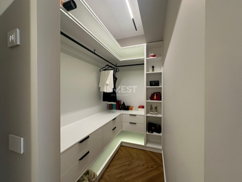 Apartament Deosebit De 3 Camere In Azimut-Copou