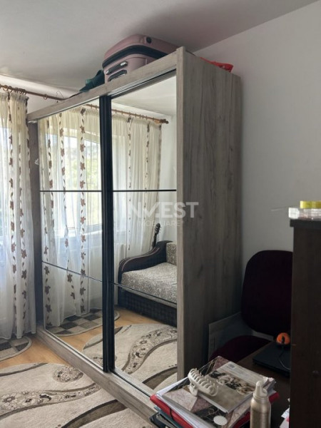 Apartament de vanzare 3 camere, zona Pacurari, Iasi