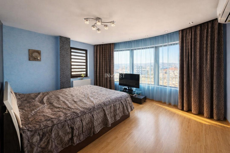 Vilă cu 7 camere, 240 mp utili și 825 mp teren în cartierul Bucium-Iasi