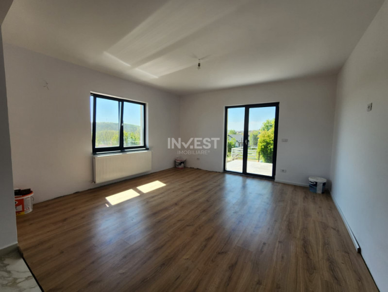 Casă parter, 3 camere, 818 mp teren, zona Valea Adanca