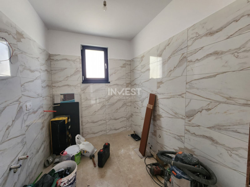 Casă parter, 3 camere, 818 mp teren, zona Valea Adanca