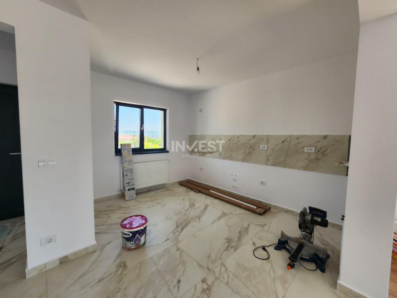 Casă parter, 3 camere, 818 mp teren, zona Valea Adanca