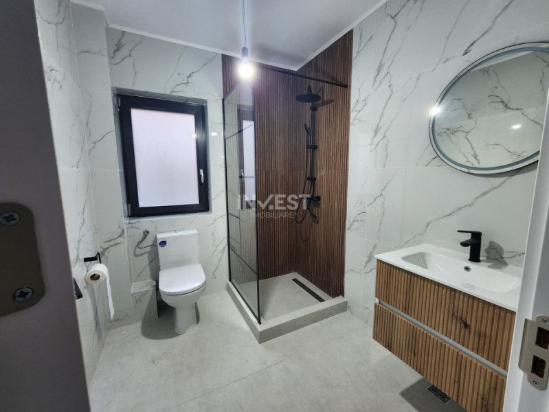 CASA 4 CAMERE, 2 BAI, 440 MP TEREN, MIROSLAVA