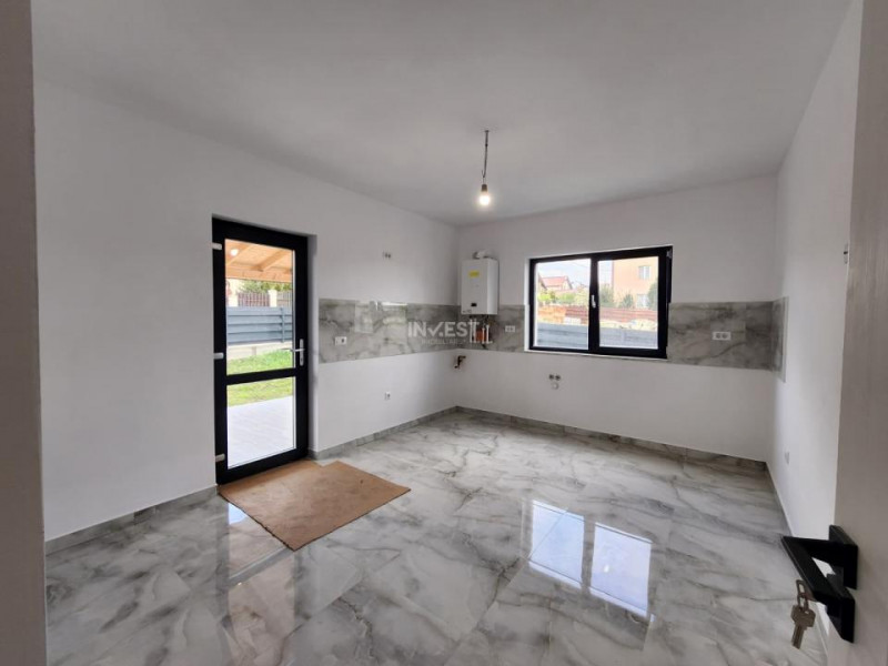 CASA SEMI-SINGLE, 4 CAMERE, 2 BAI, MAGAZIE, 116 MP UTILI, VALEA ADANCA