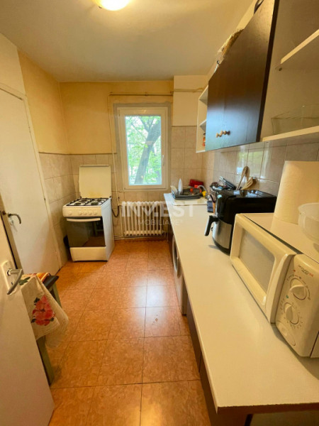 Apartament 3 camere-etaj 1-Podu Ros-bloc fara risc