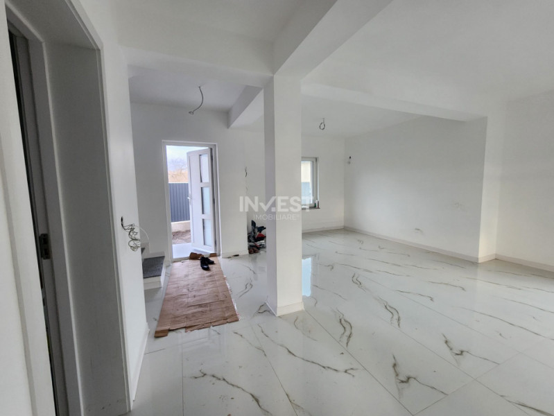 CASA INDIVIDUALA, 4 CAMERE, 2 BAI, 115 MP UTILI, MIROSLAVA-LIDL