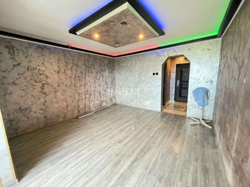 Garsoniera-30mp-etaj intermediar-Podul de Piatra