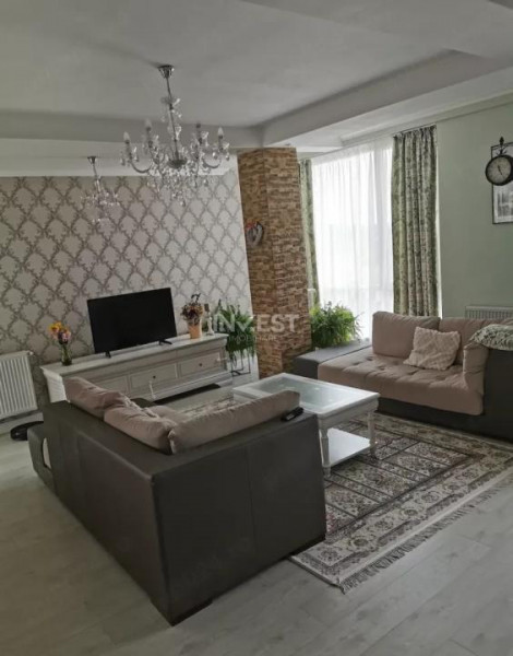 Apartament decomandat cu 3 camere, 82 mp, zona Bucium