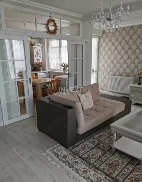 Apartament decomandat cu 3 camere, 82 mp, zona Bucium