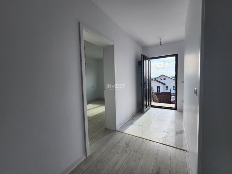 Casa individuala,4 camere,2 bai,110 mp utili,500 mp teren,20 mp Beci, Miroslava