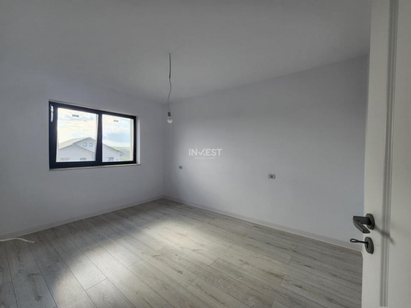 Casa individuala,4 camere,2 bai,110 mp utili,500 mp teren,20 mp Beci, Miroslava