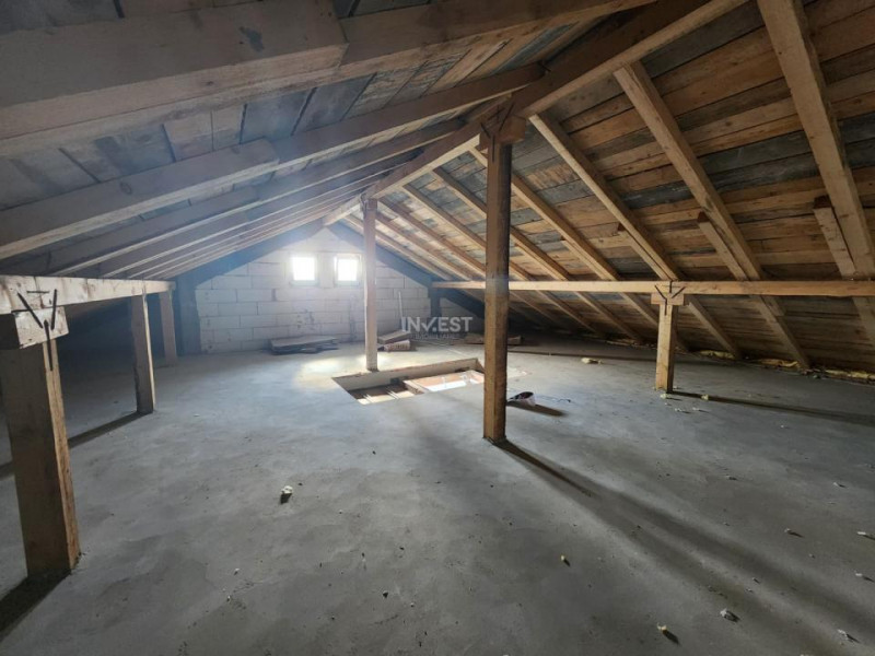 Casa individuala,4 camere,2 bai,110 mp utili,500 mp teren,20 mp Beci, Miroslava