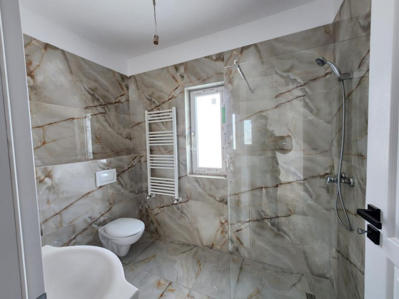 CASA INDIVIDUALA , 4 CAMERE,2 BAI, 530 MP TEREN, MIROSLAVA